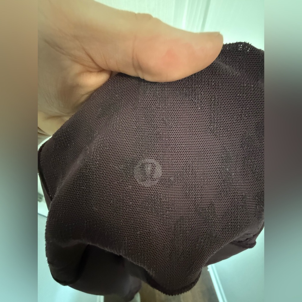 Lululemon high rise leggings - lace on the sides - Picture 3 of 9